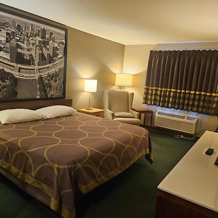 במוטל Super 8 By Wyndham Ava מראה חיצוני תמונה