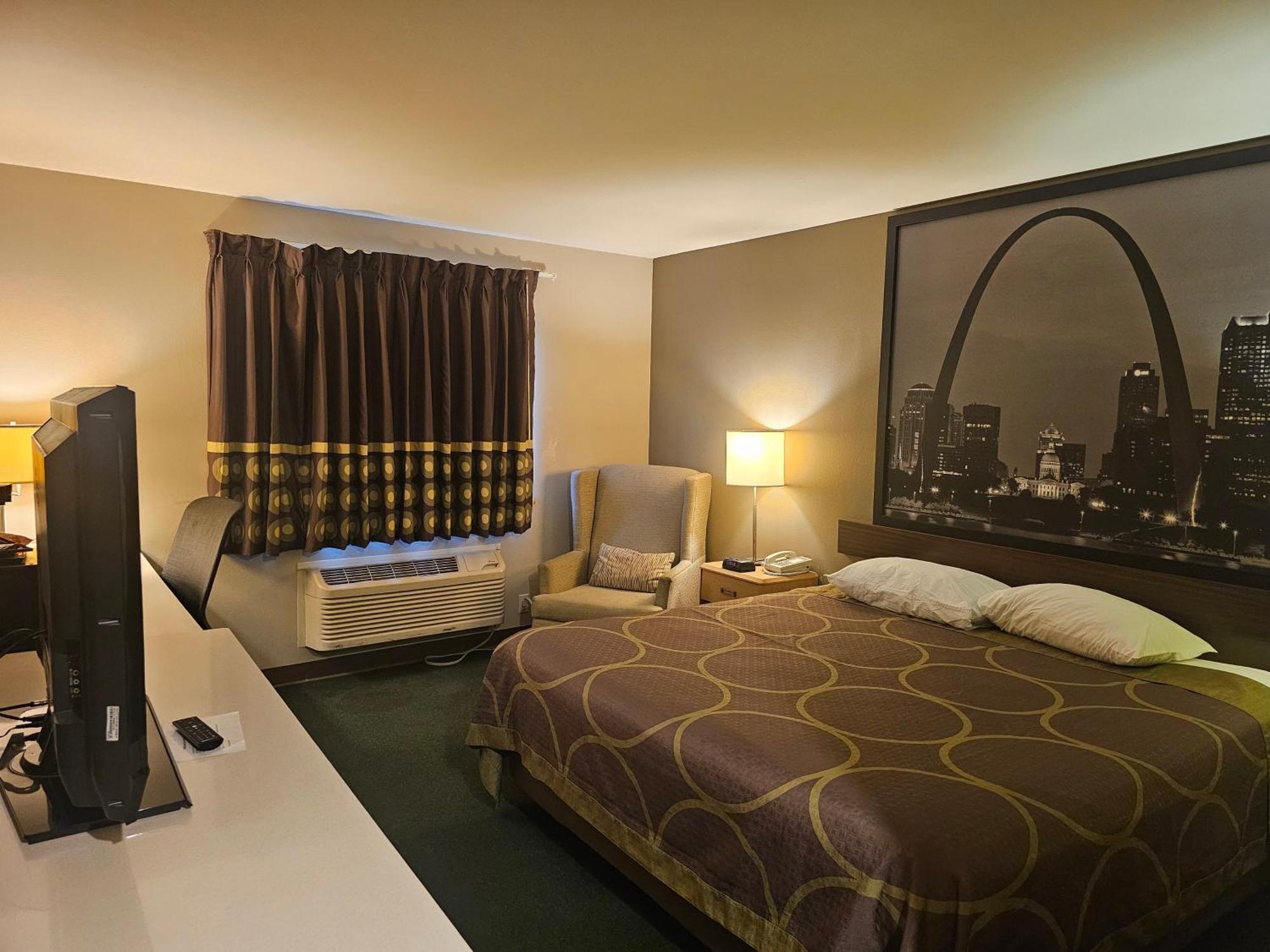 במוטל Super 8 By Wyndham Ava מראה חיצוני תמונה